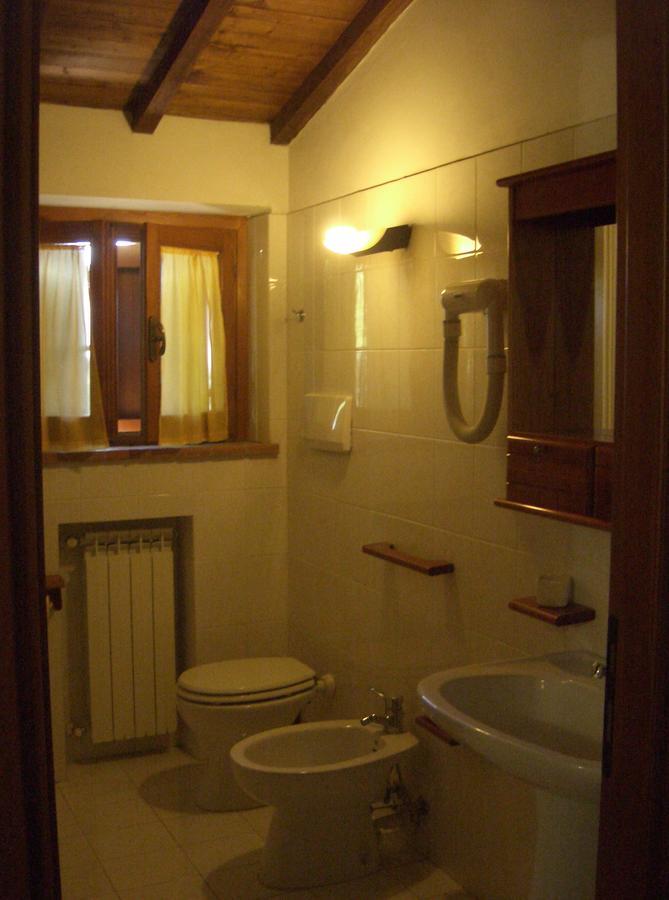 Agriturismo Oliveto Di Geltrude Contessa อเมเลีย ภายนอก รูปภาพ